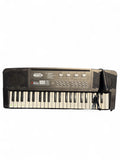 This 44-key electronic keyboard Tahito toys