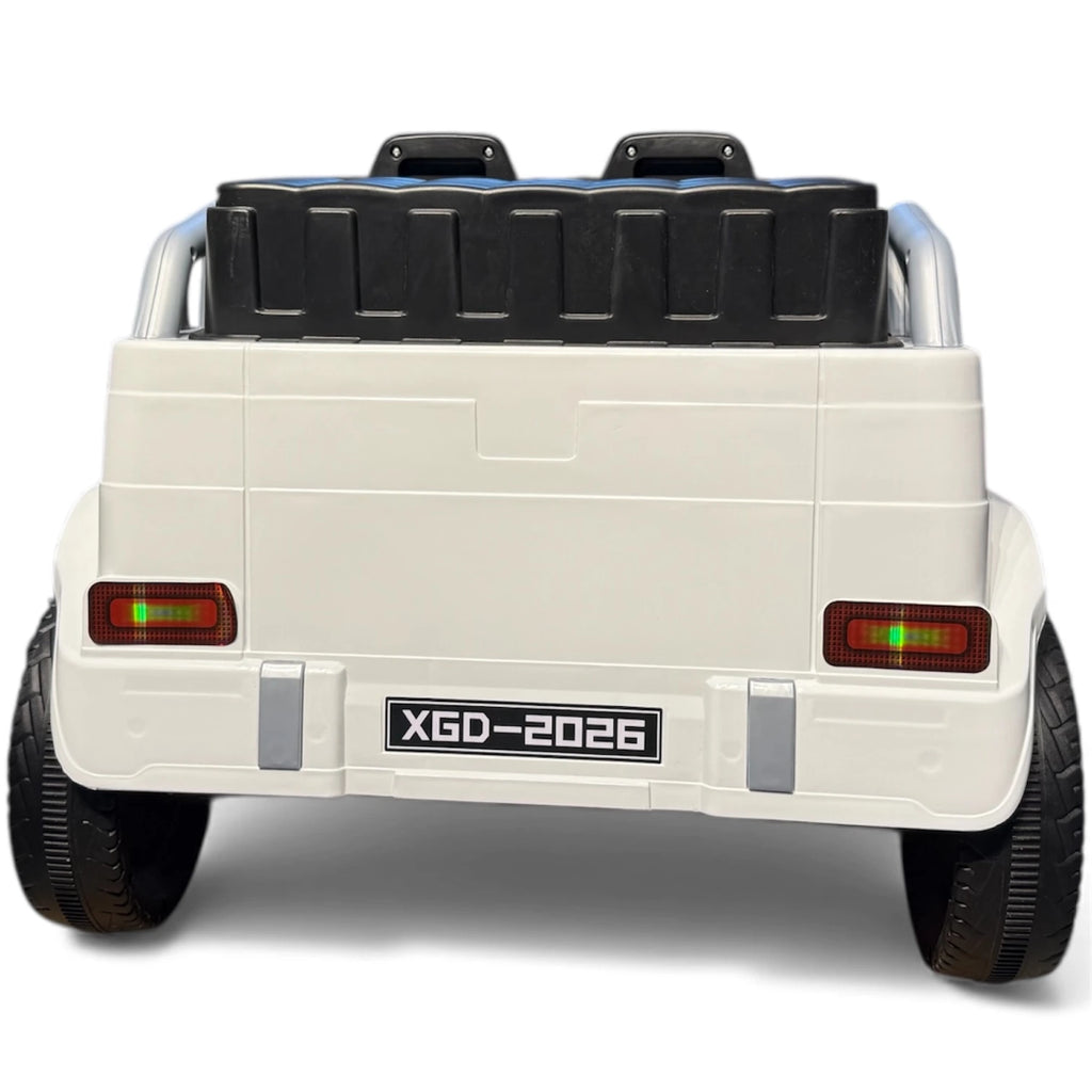 Tahito Toys Mercedes G-Class 6x6 toy vehicle with detailed exterior and rugged design, perfect for imaginative play.