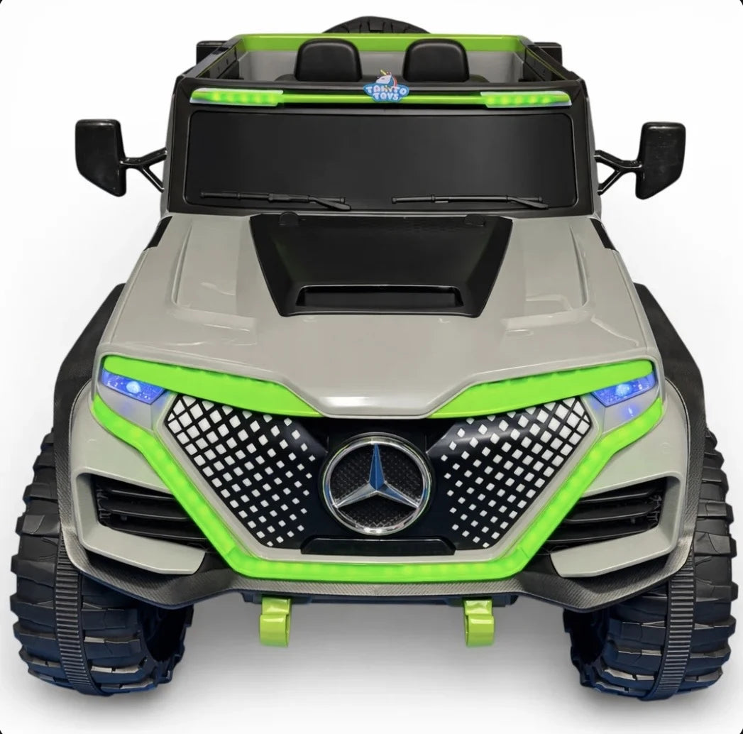 Tahito Toys Mercedes Safari SUV toy vehicle with realistic details and vibrant colors, suitable for imaginative play.