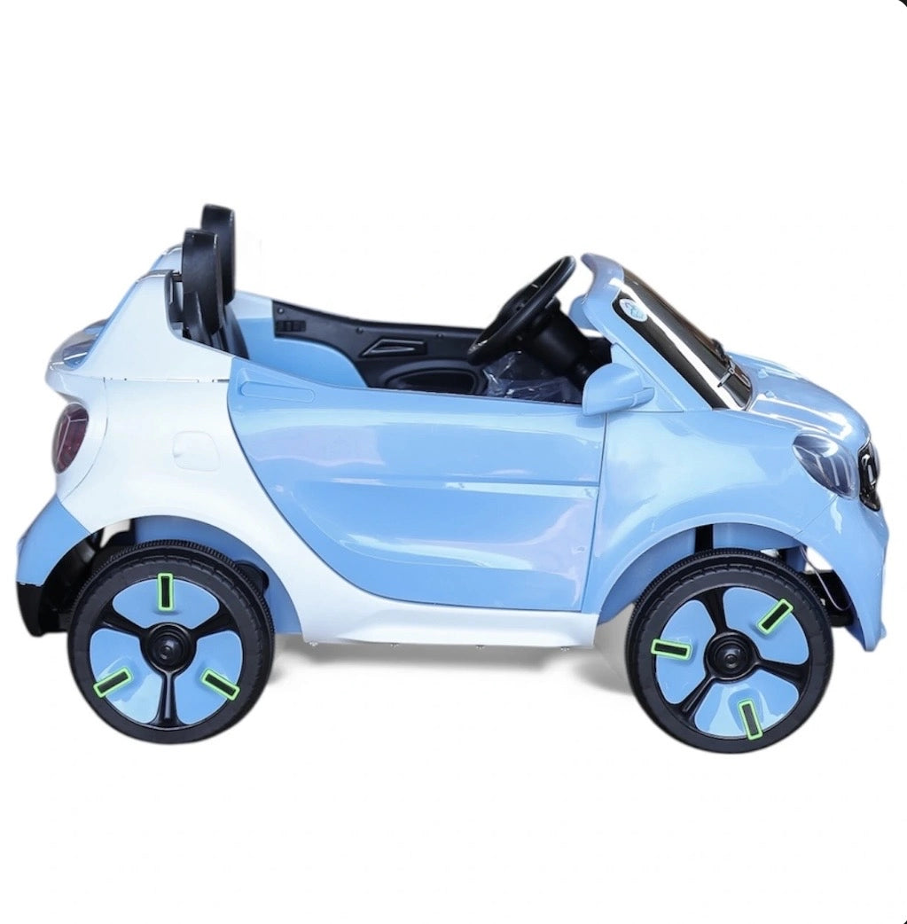 Tahito Toys Mercedes Panda Smart Car toy, detailed miniature vehicle with realistic design and vibrant colors.
