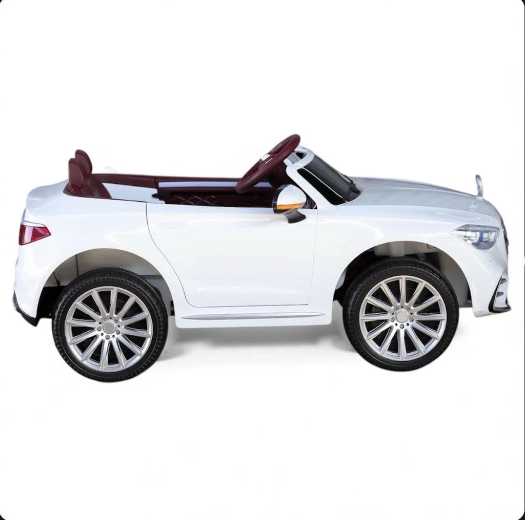 Tahito Toys Mercedes-Benz S-Class 4x4 toy car, detailed miniature model with realistic design and shiny silver finish.