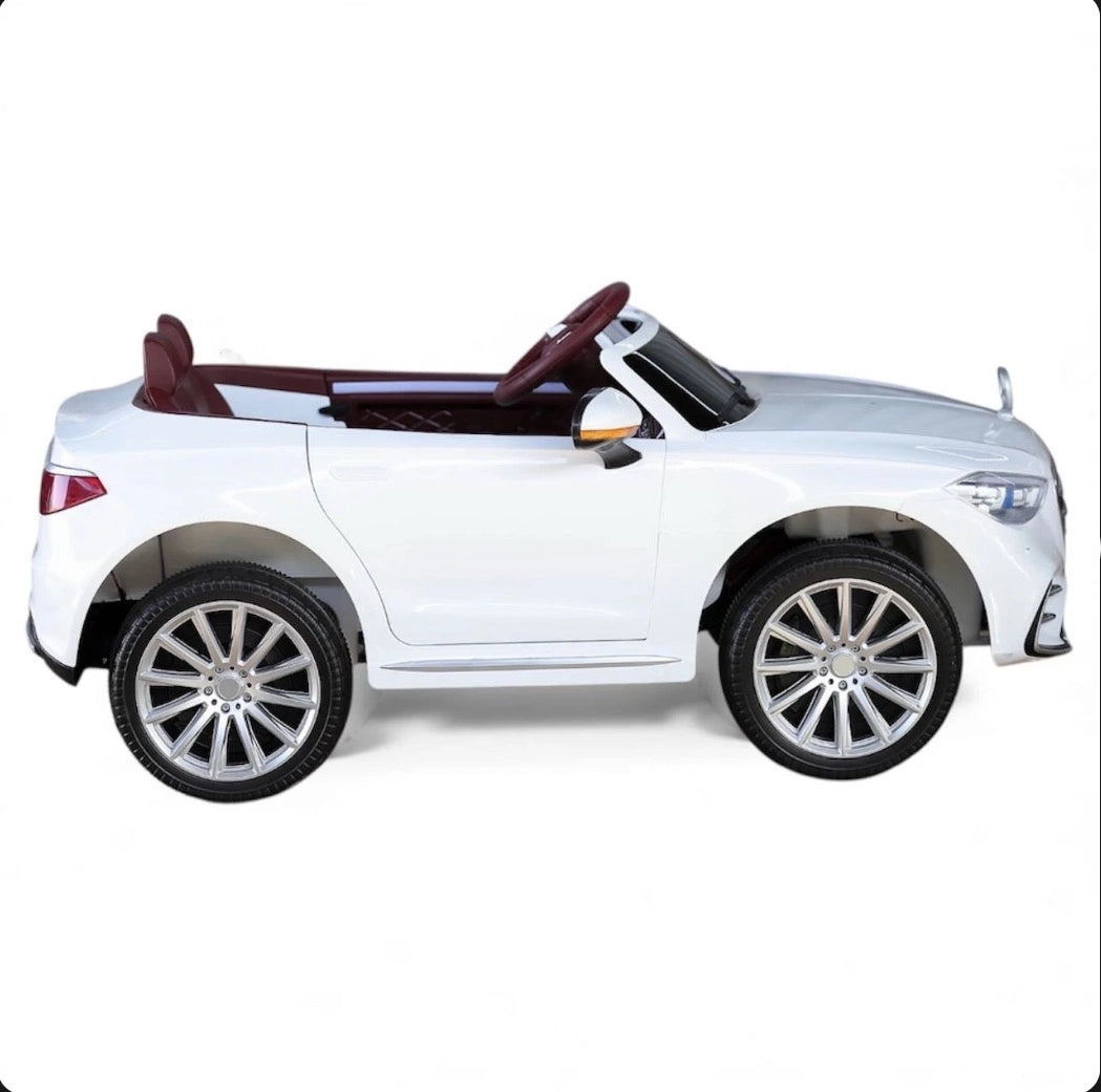 Tahito Toys Mercedes-Benz S-Class 4x4 toy car, detailed miniature model with realistic design and shiny silver finish.